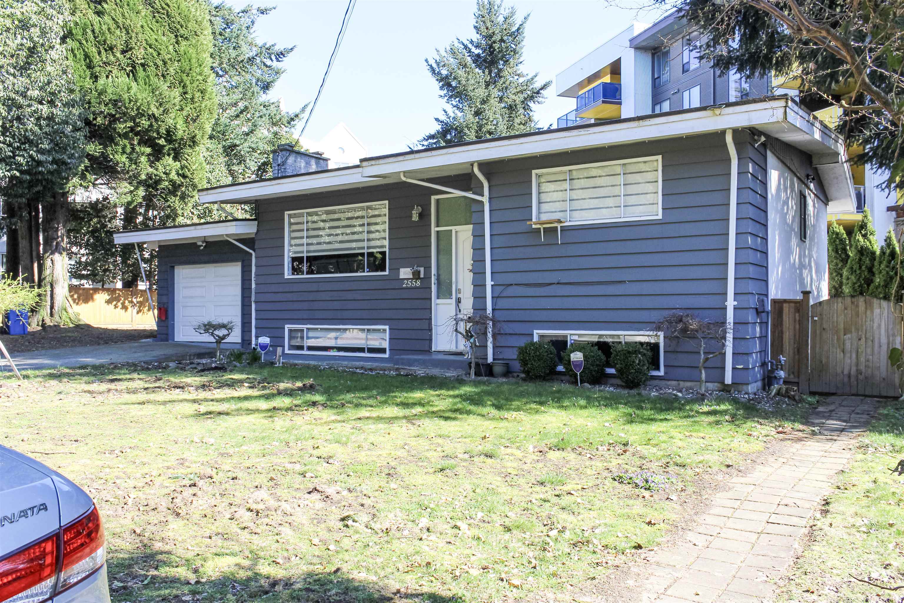 Property Listing: 2558 Lakeview Crescent, Abbotsford, BC